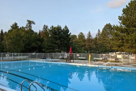 Camping Chute A Lours