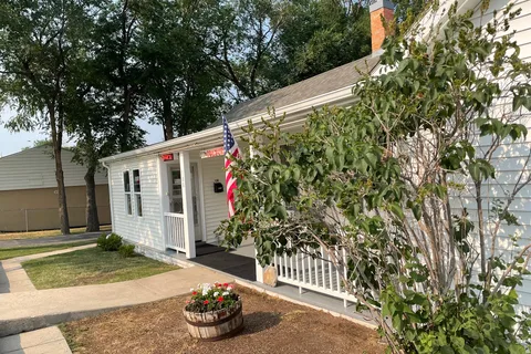 Rangeland Court Motel and RV Park