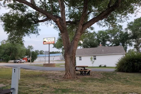 Rangeland Court Motel and RV Park
