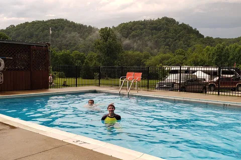 4 Guys RV Park at the Gorge
