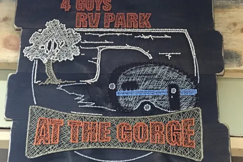 4 Guys RV Park at the Gorge