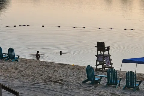 Davis Lakes and Campgrounds
