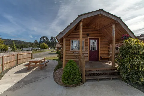 Redwood Coast Cabins & RV Resort