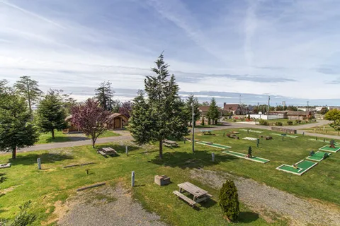 Redwood Coast Cabins & RV Resort
