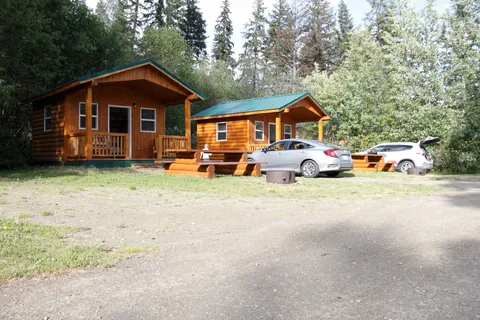 Tete Jaune Lodge - Campground