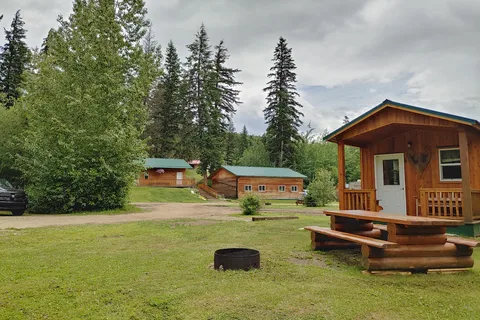 Tete Jaune Lodge - Campground