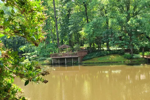 Creekwood Gardens RV Park