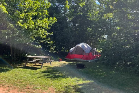White Sands Cottages and Campground
