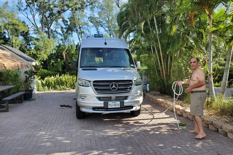 Holiday Cove RV Resort