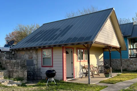 Blanco Riverside Cottages and RV