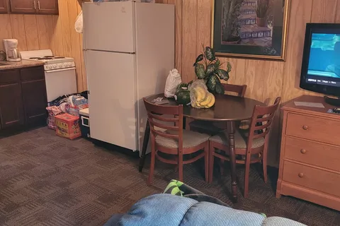 Taneycomo Lakefront Resort- RV Park