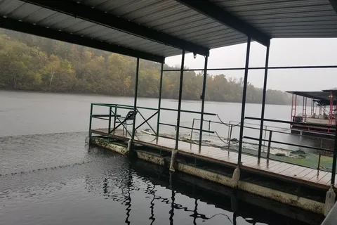 Taneycomo Lakefront Resort- RV Park