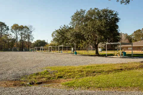 Mr. Bee's RV Park