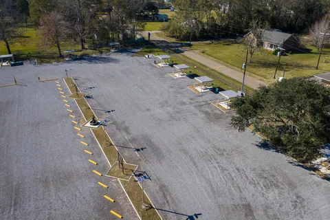 Mr. Bee's RV Park