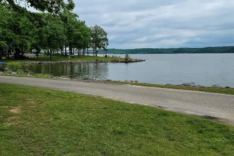 Paris Landing State Park