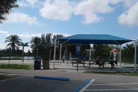 Lakes RV Park