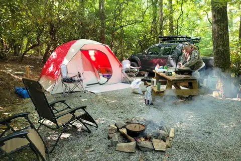 Spacious Skies Bear Den
