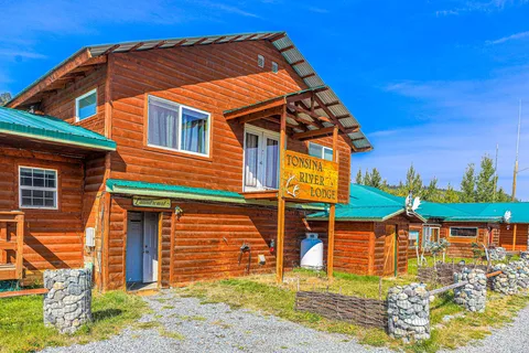 Tonsina River Lodge