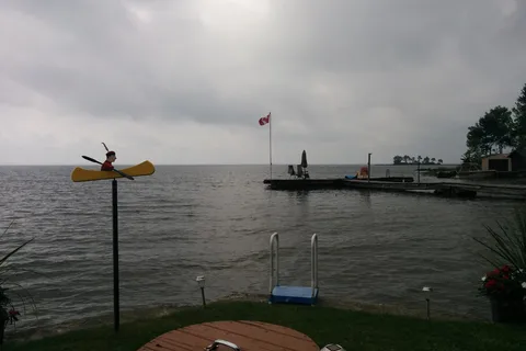 Glenrock Cottages and Trailer Park