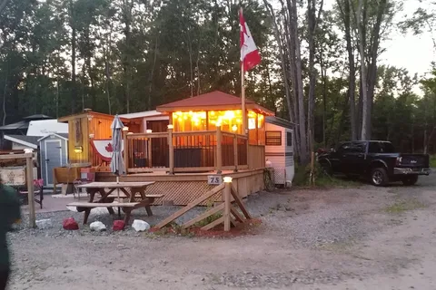 Glenrock Cottages and Trailer Park