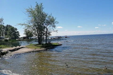 Glenrock Cottages and Trailer Park