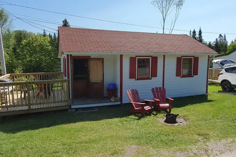 Hubbards Beach Campground and Cottages