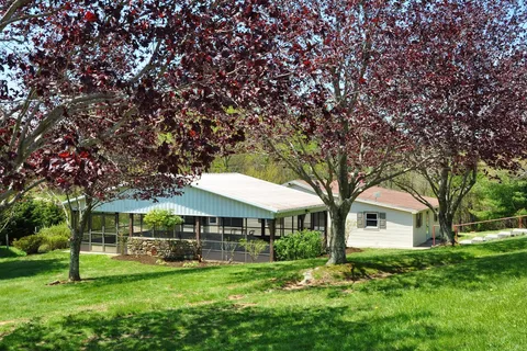 Virginia Highland Haven Airstream Only Park