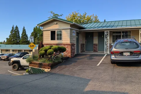 Hi-lo Motel and RV Park