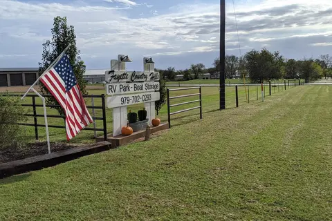 Fayette Country Hills RV Park