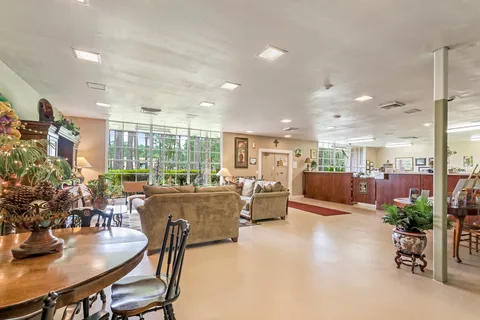 Pine Crest RV Park