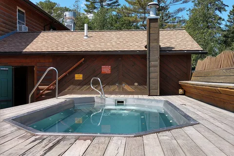 Northern Outdoors Adventure Resort