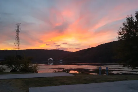 Hales Bar Marina and Resort