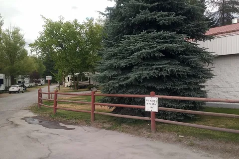 Alpine Country Store and RV Park