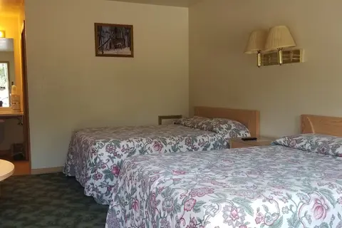 Brule River Motel and Campground
