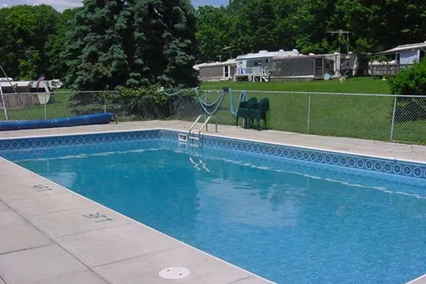 10 Acres Campground & RV Park