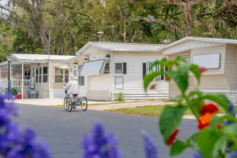 Rainbow Village Zephyrhills