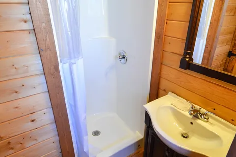 Elite Cabins and RV Park