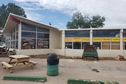 Grand Canyon Caverns RV Park and Inn