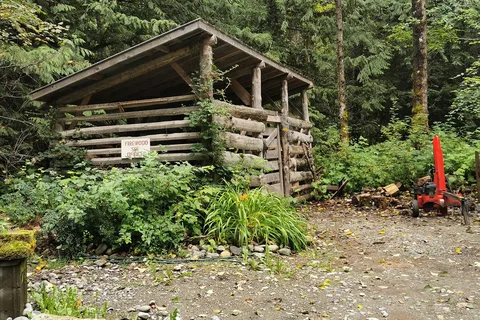 Bailey Bridge Campsite and Cabins