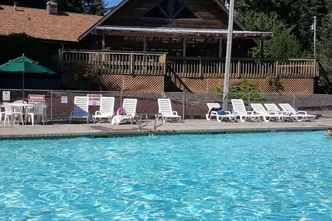 South Jetty RV and Camping Resort