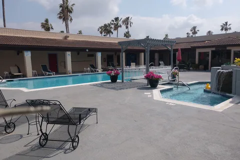 Palm Shadows RV Park