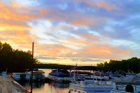 River Bay Premier Camping Resort