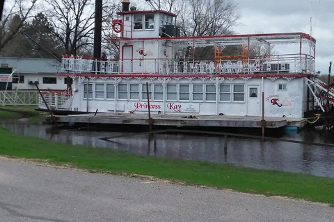 River Bay Premier Camping Resort