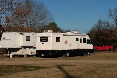 Dixieland RV Park And RV Repair