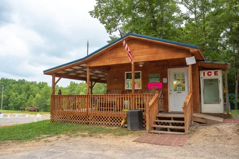 Holpps Pine Ridge Lake Campground