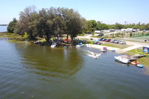 Camp Florida RV Resort