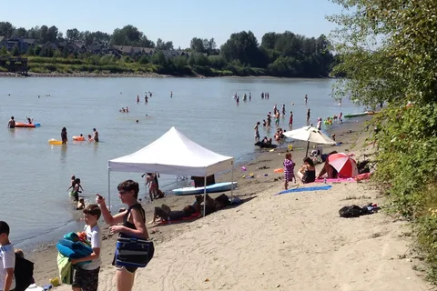 Fort Camping In Brae Island Regional Park