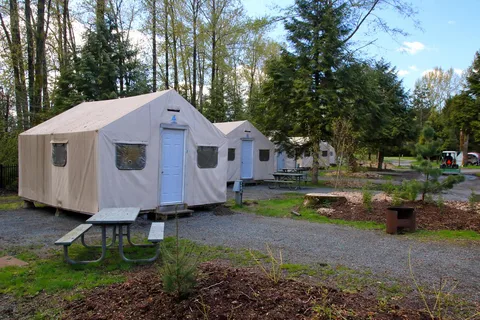 Fort Camping In Brae Island Regional Park