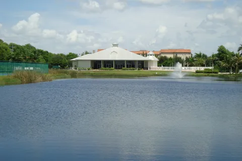 Gulf Waters RV Resort / Fort Myers Beach