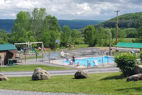Twin Oaks Campground